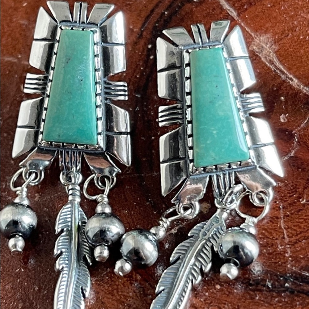 Carolyn Pollack Sterling Silver Green Turquoise Gemstone Silver Bead and Feather